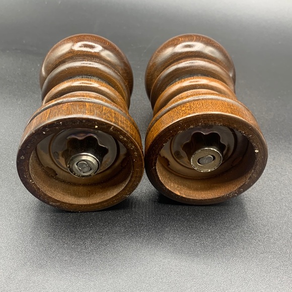 Set of Brown Wood Salt & Pepper Mills Acrylic Clear Middle Brush Silver Knobs - Picture 6 of 9